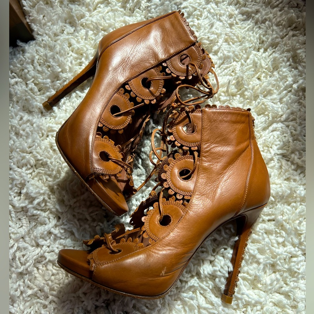 TABITHA SIMMONS DAKOTA LACE UP
